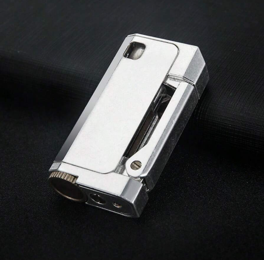 1PC Retro Trench Lighter, Classic Soft Flame Lighter, Mechanical Press Ignition Kerosene Oil Lighter, Heavy-Duty Old-Fashioned Lighter With Gift Box, Men's Exquisite Christmas Gifts Ideas Father's Day Gift For Men Dad